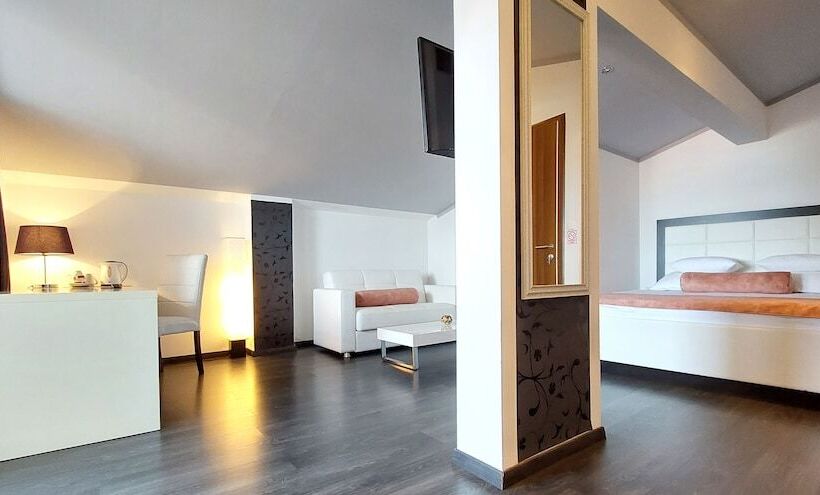 سوییت سوپریور با چشم‌انداز دریا, Refresh Boutique Suites   Central Point