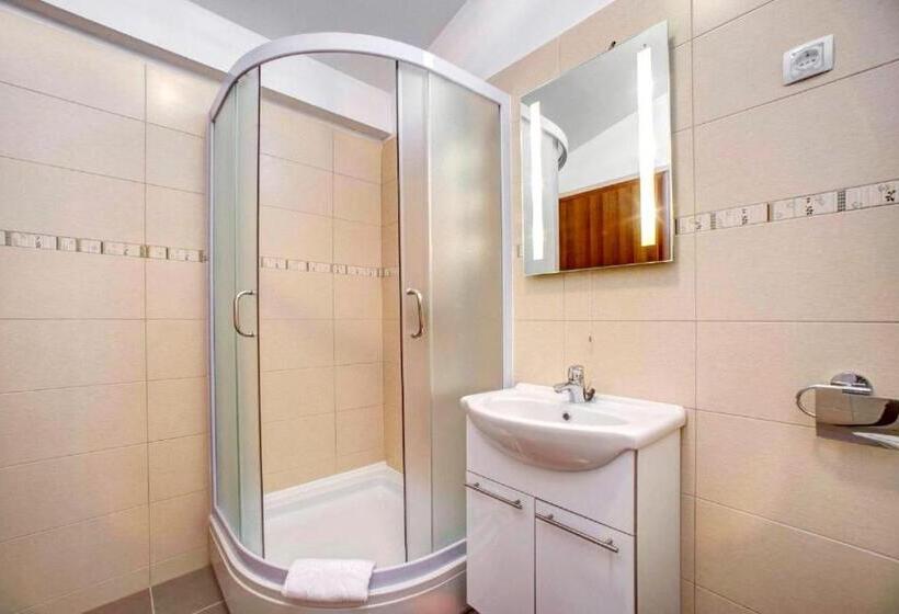 سوییت جونیور لوکس, Refresh Boutique Suites   Central Point