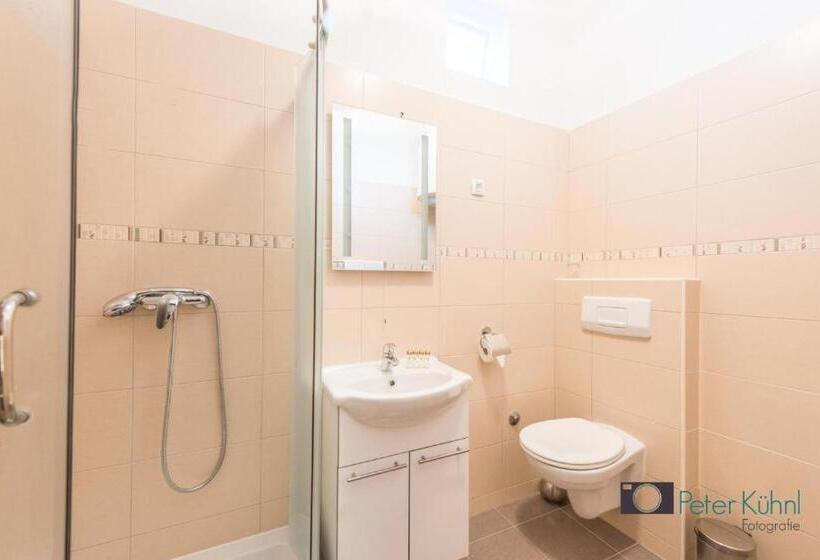 سوییت خانوادگی, Refresh Boutique Suites   Central Point