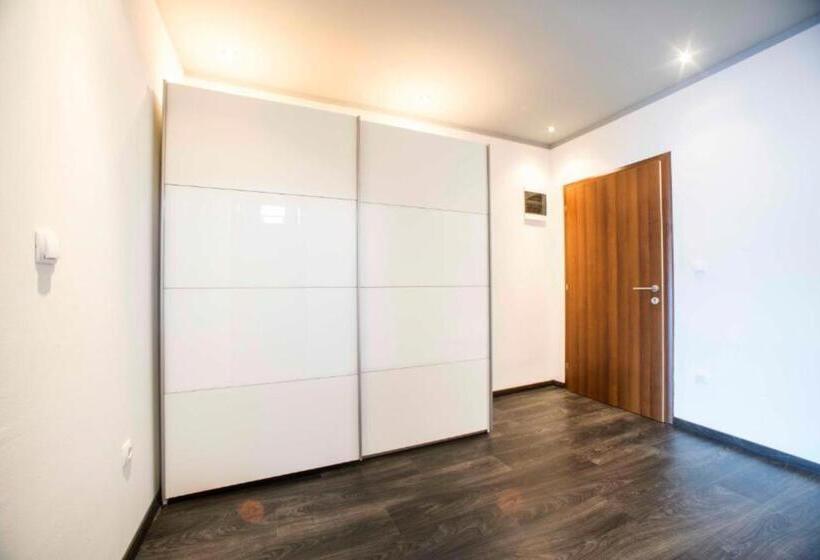 سوییت خانوادگی, Refresh Boutique Suites   Central Point