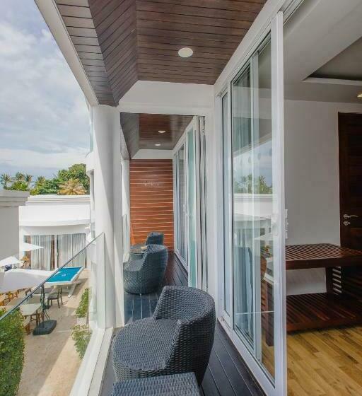 디럭스 룸, The Privilege Hotel Ezra Beach Club