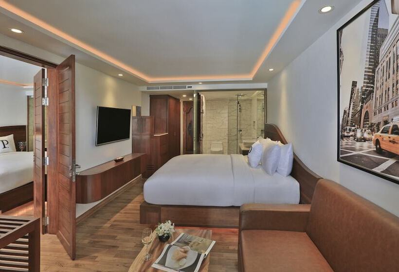 디럭스 룸, The Privilege Hotel Ezra Beach Club