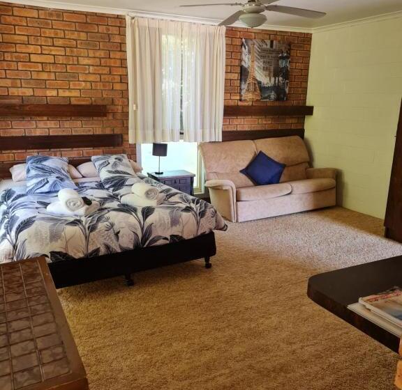 Люкс Повышенной Комфортности, Toora Lodge Motel