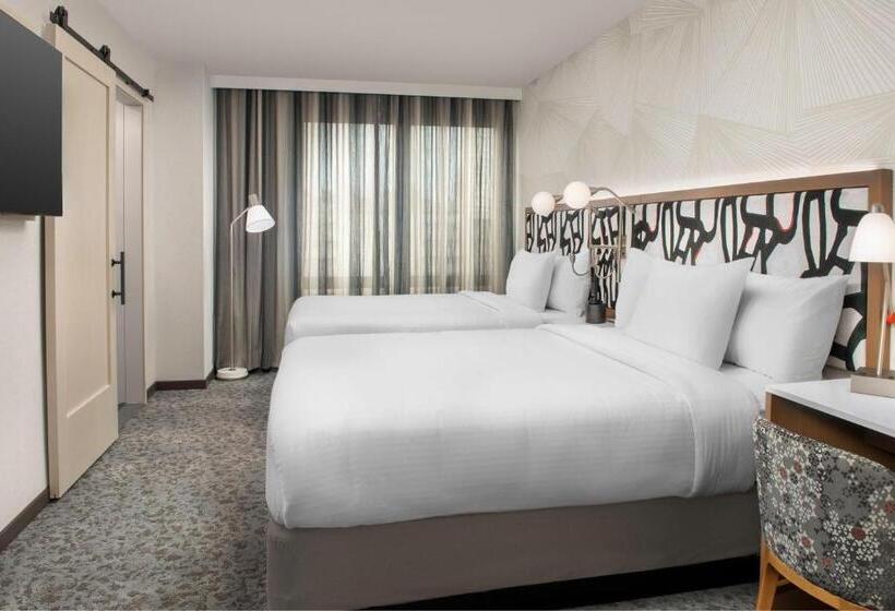 سوییت, Springhill Suites By Marriott New York Queens
