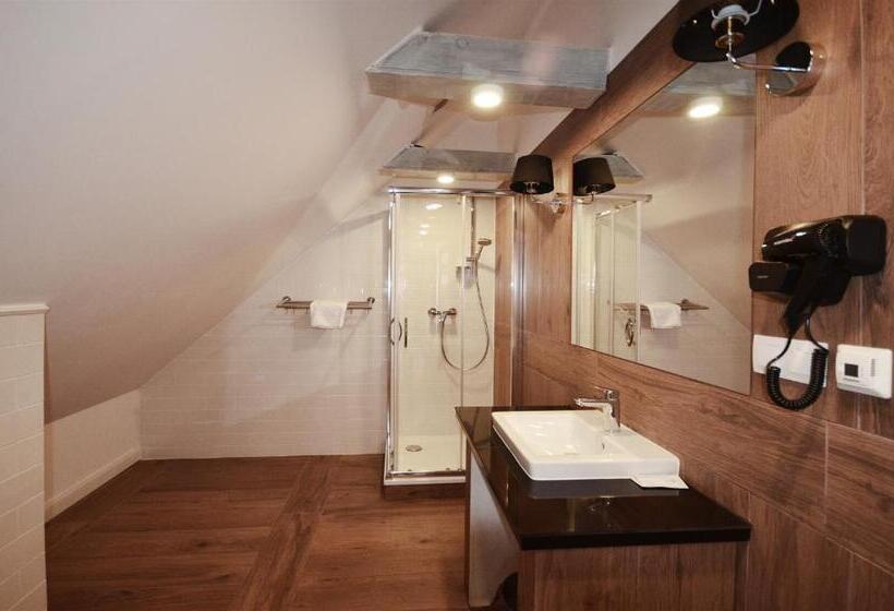 Пентхаус, Okrągłe Resort Ski & Safari