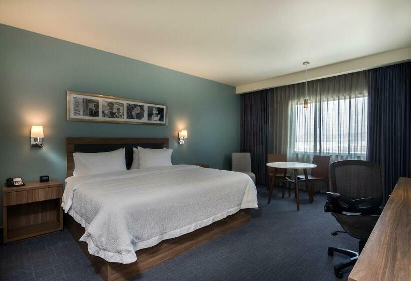 스위트 킹사이즈 침대, Hampton Inn & Suites By Hilton Salamanca Bajio