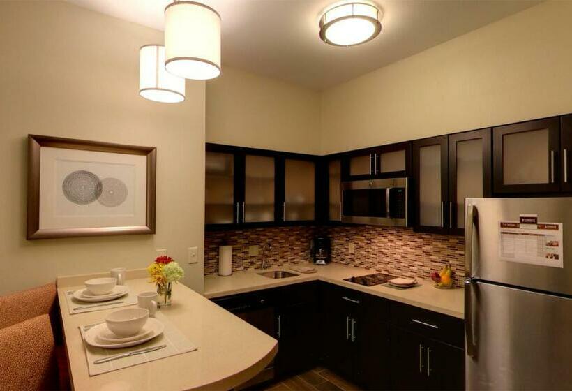 Люкс Кровать Кинг, Staybridge Suites Ann Arbor   Research Parkway, An Ihg