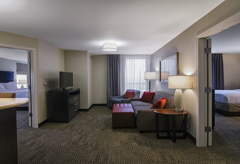 Люкс 2 Спальни, Staybridge Suites Marquette, An Ihg