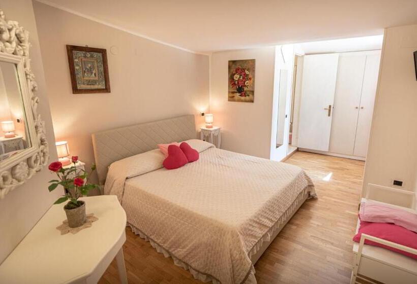 اتاق لوکس, B&b Il Chiostro Assisi