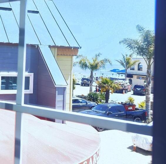 اتاق استاندارد با چشم‌انداز دریا, Capitola