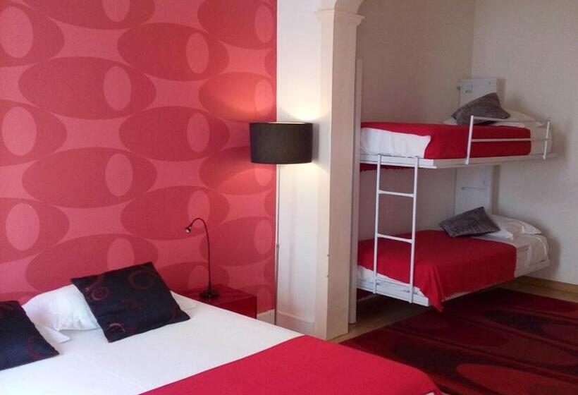 اتاق راحتی سه تخته, Evora Inn