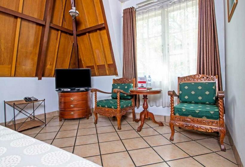 Люкс Повышенной Комфортности, Reddoorz Plus Near Parahyangan University