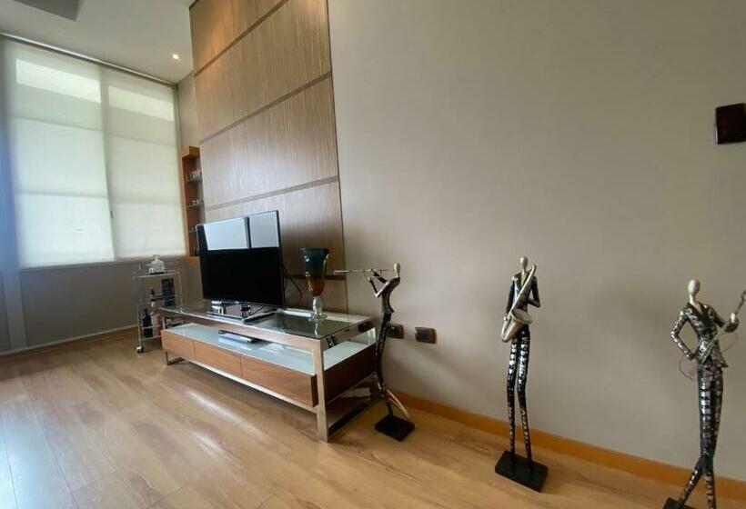 Апартаменты 3 Спальни, 200 M2   Puerto Santa Ana   3 Habitaciones