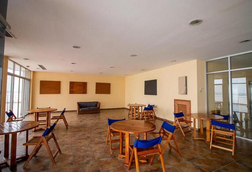 Апартаменты 3 Спальни, 200 M2   Puerto Santa Ana   3 Habitaciones