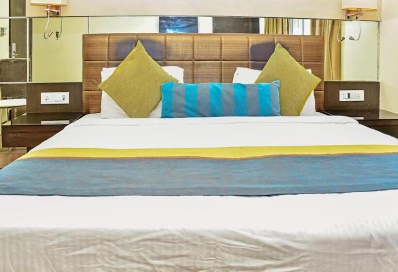 Номер Deluxe Кровать Кинг, Regalia Budaun Uttar Pradesh   Excellent Stay With Family