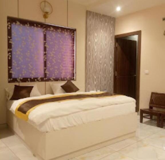 Номер Economy, Regalia Budaun Uttar Pradesh   Excellent Stay With Family