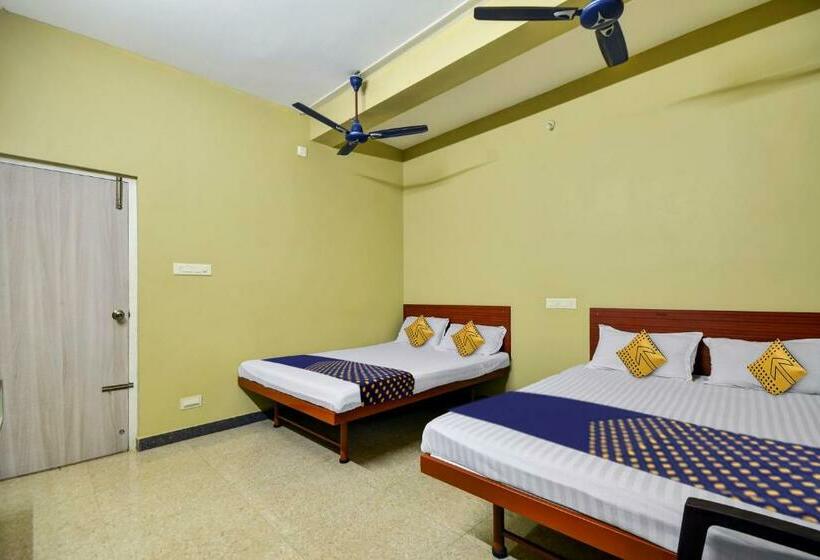 Трехместный Номер Классика, Spot On Hotel Anand Lodge