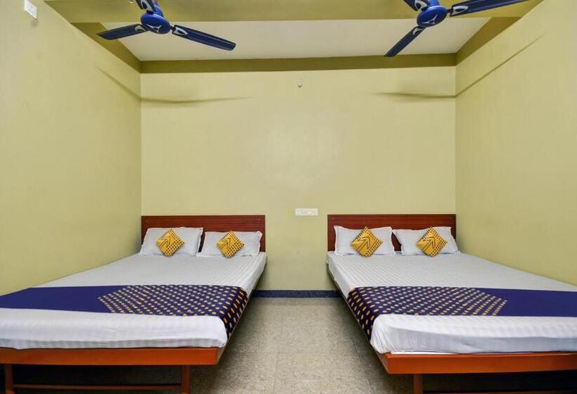 Трехместный Номер Классика, Spot On Hotel Anand Lodge