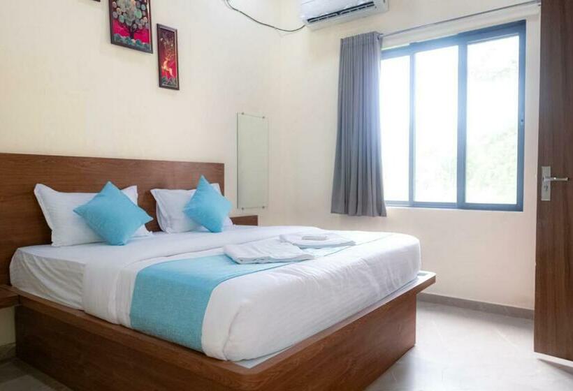 Люкс 2 Спальни, Teak Resort Karjat