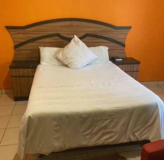 Quarto Estandar, The Dawn Emmaric Lodge
