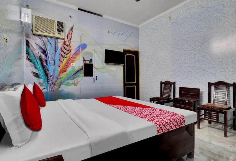트리플 클래식 룸, Oyo Flagship Riddhi Siddhi Guest House