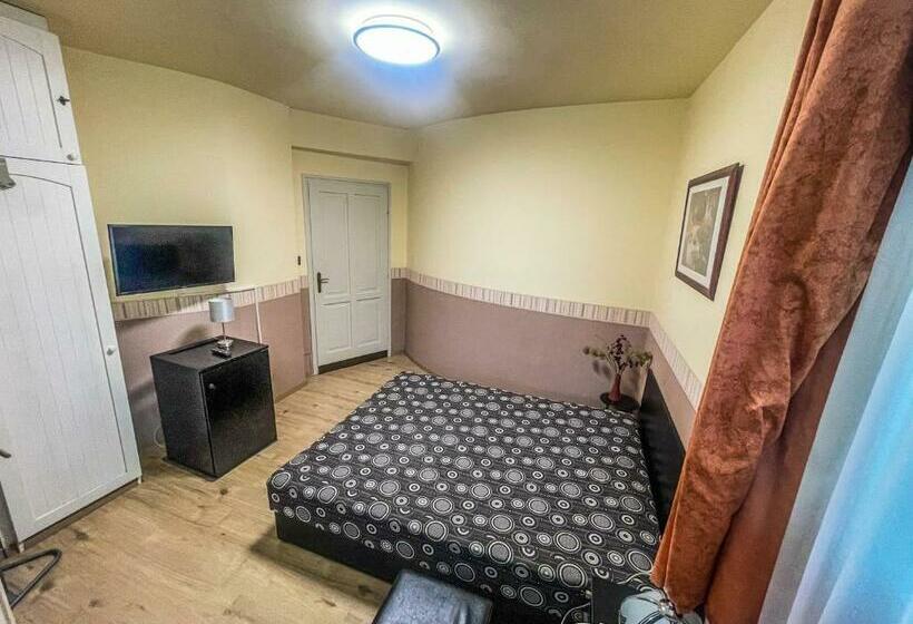 Quarto Deluxe Vista Jardim, Mátyás Vendégház Siófok