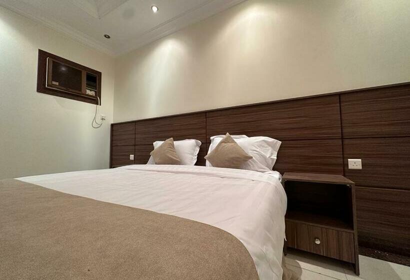 سوییت جونیور, Mnarat Al Madina