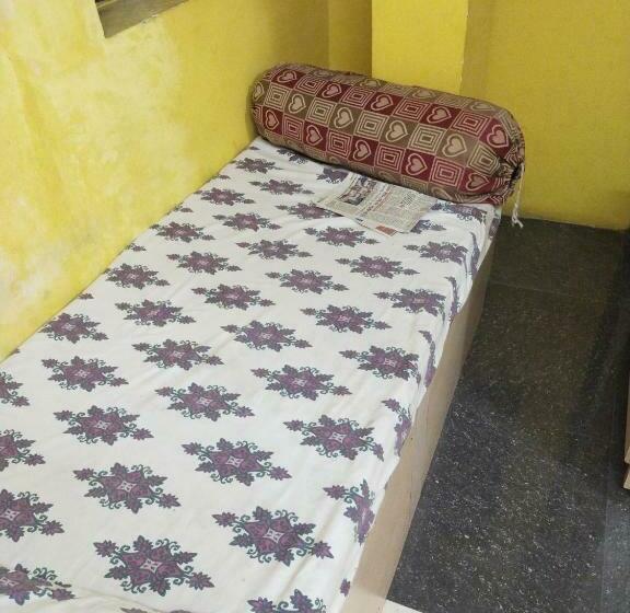 标准单人间, Ilamathi Hostel