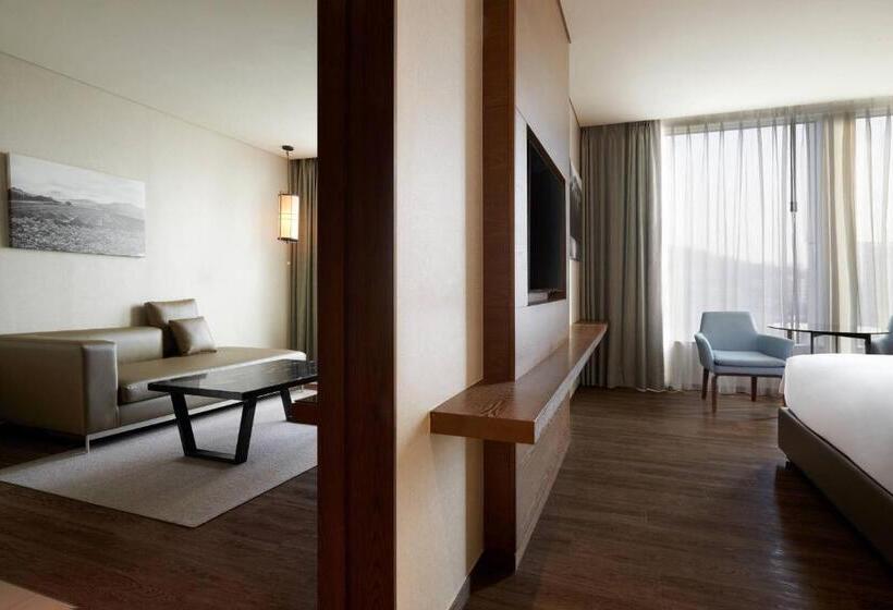 Suite Familiar, Courtyard By Marriott Seoul Namdaemun