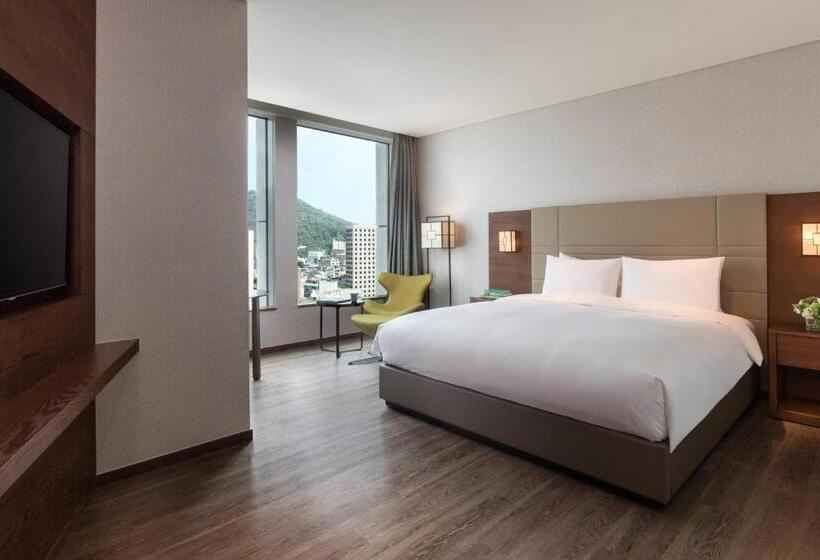 Quarto Deluxe Cama King cm Vistas, Courtyard By Marriott Seoul Namdaemun