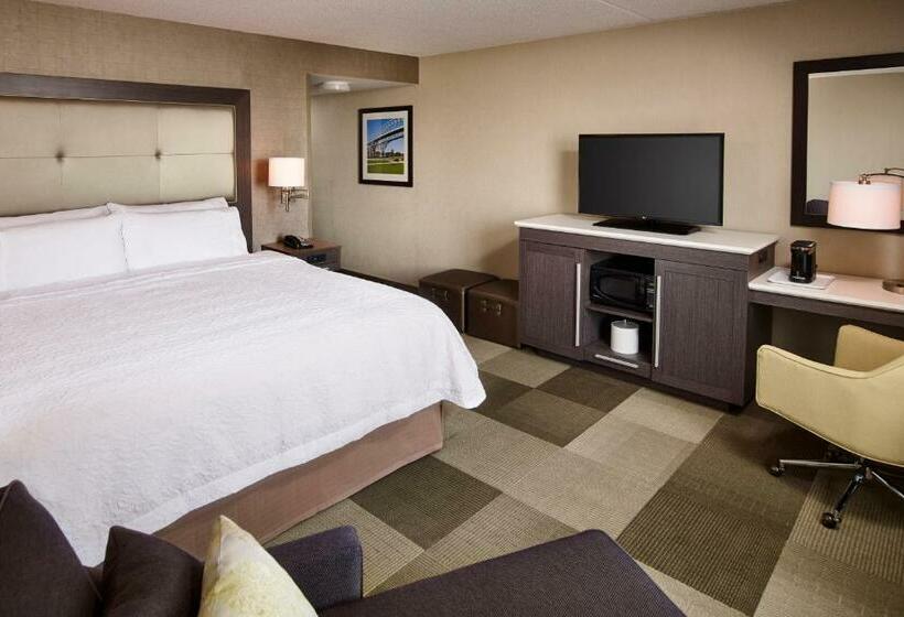 带大床的标准间, Hampton Inn By Hilton Sarnia/point Edward