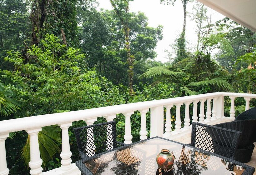 Четырехместный номер Премиум, Tifakara Boutique Hotel & Birding Oasis