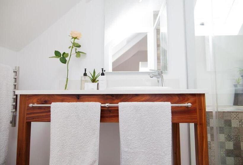 اتاق استاندارد, Abbey Manor Luxury Guesthouse