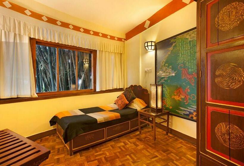 수피리어 룸, Norling House