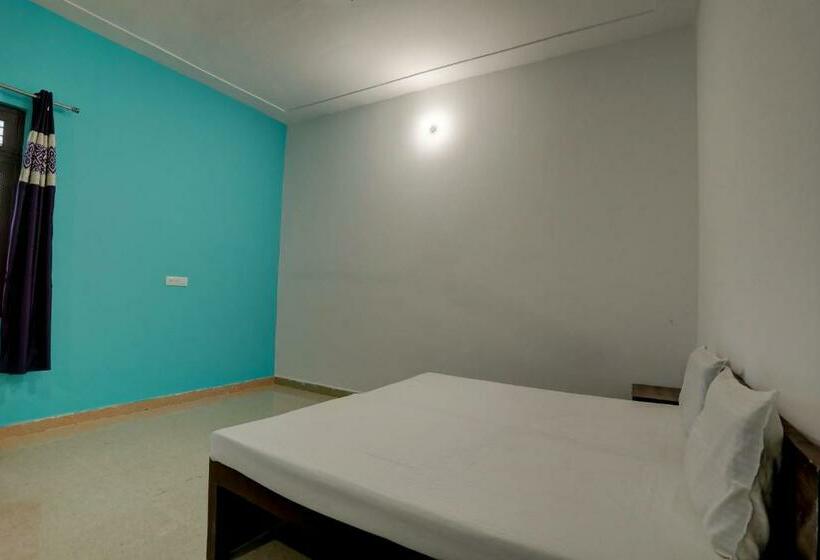 Трехместный Номер Классика, Oyo 81376 Hotel Sleep In
