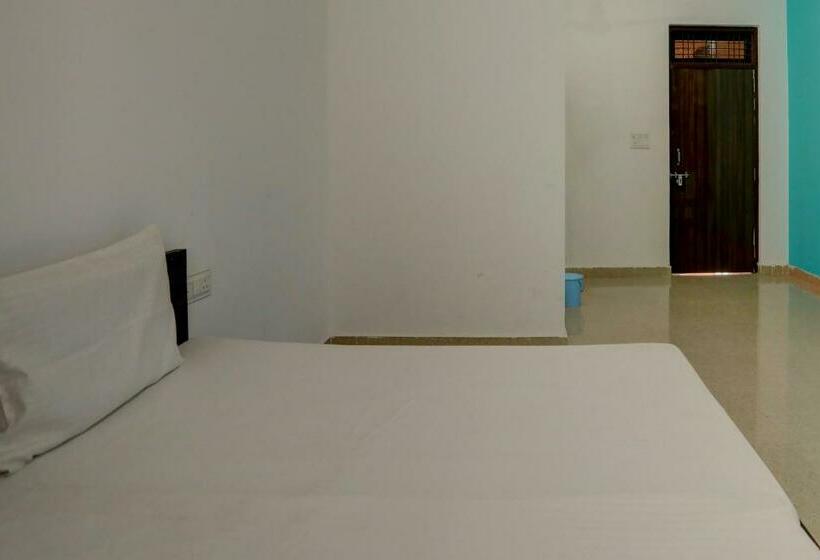 Трехместный Номер Классика, Oyo 81376 Hotel Sleep In