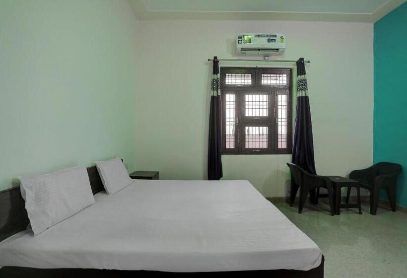 Трехместный Номер Классика, Oyo 81376 Hotel Sleep In