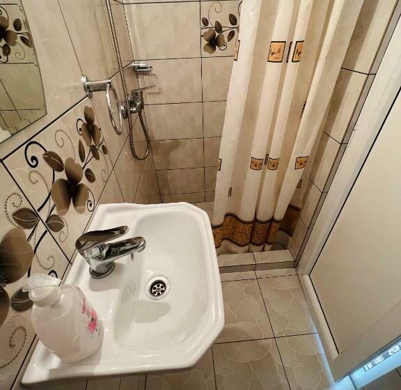 Номер Deluxe, Casa Anca și Nicușor