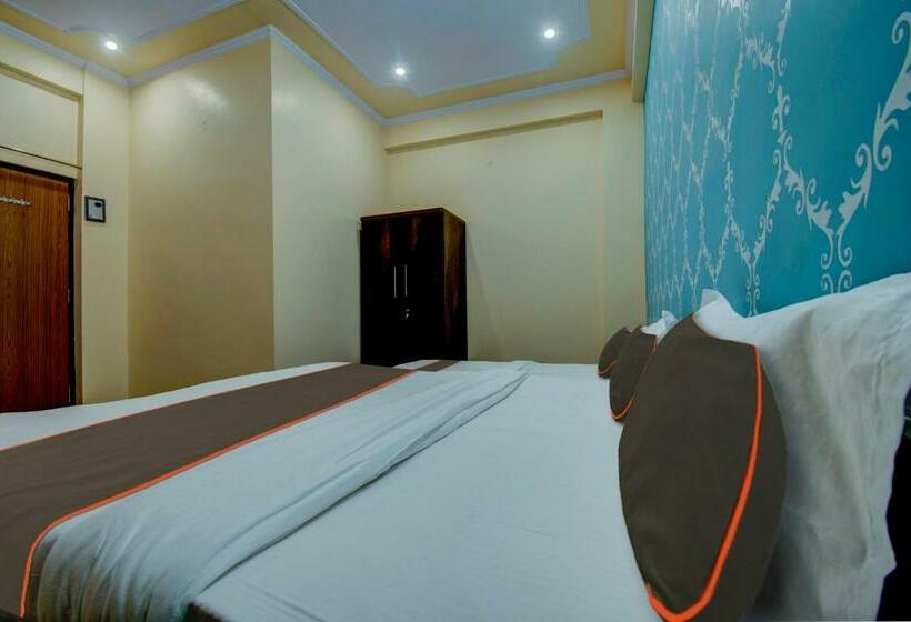 اتاق کلاسیک سه تخته, Oyo Flagship Hotel Mohi Palace