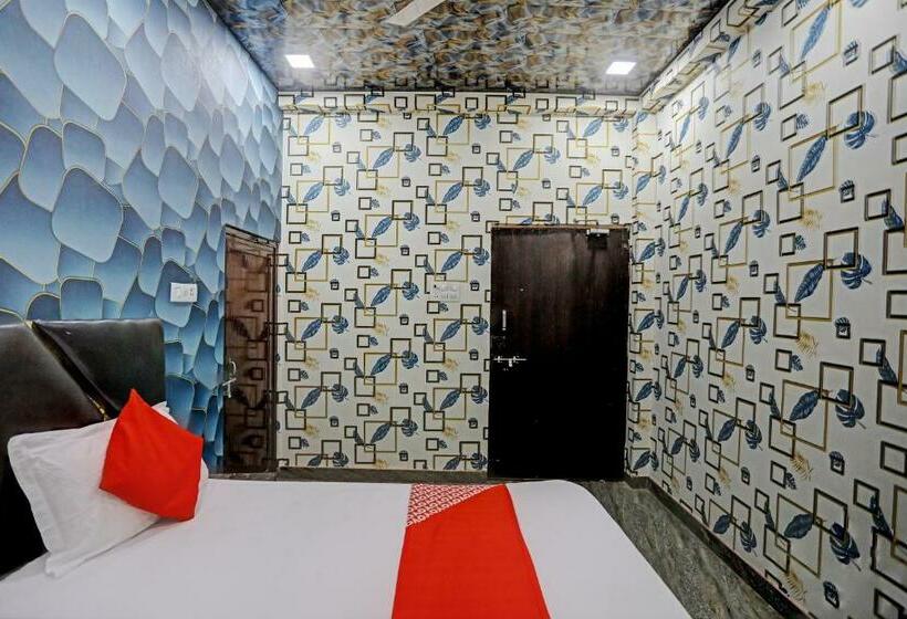 Трехместный Номер Классика, Oyo Flagship Hotel New Jagrani Palace
