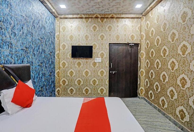 Трехместный Номер Классика, Oyo Flagship Hotel New Jagrani Palace