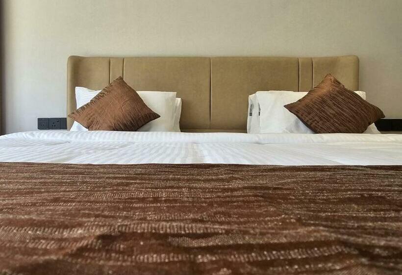 Семейное Бунгало, Eagles Glide Hotels & Resorts