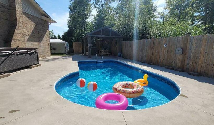 빌라 1 베드룸 - 수영장, Niagara Falls Villa With Private Pool, Hottub, Water View And Breakfast