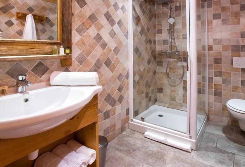 Номер Стандарт с Террасой, Chalet K120   Village Du Praz   Courchevel