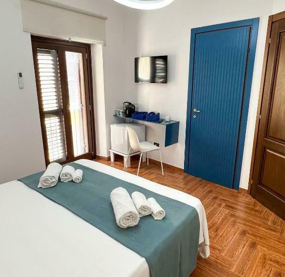 اتاق لوکس با چشم‌انداز دریا, The Apartment Agrigento