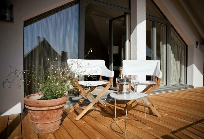 Апартаменты 1 Спальня с Балконом, Le Coq Chantant B&b And Boutique