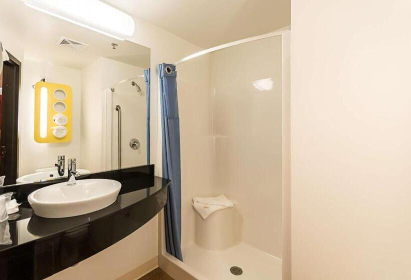 スタンダードルーム, Motel 6 Moosomin, Sk