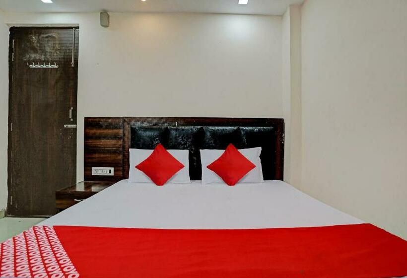Трехместный Номер Классика, Oyo Flagship 81525b Hotel Avenue