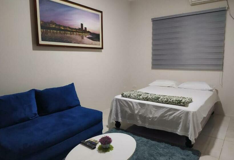 اتاق استاندارد, Habitación Ejecutiva Manta 2000