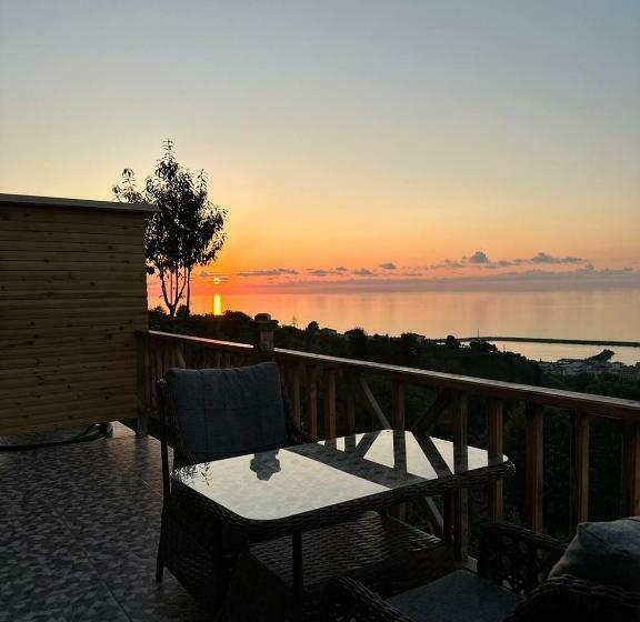 بانگلوی استاندارد, Mavera Suit Bungalow